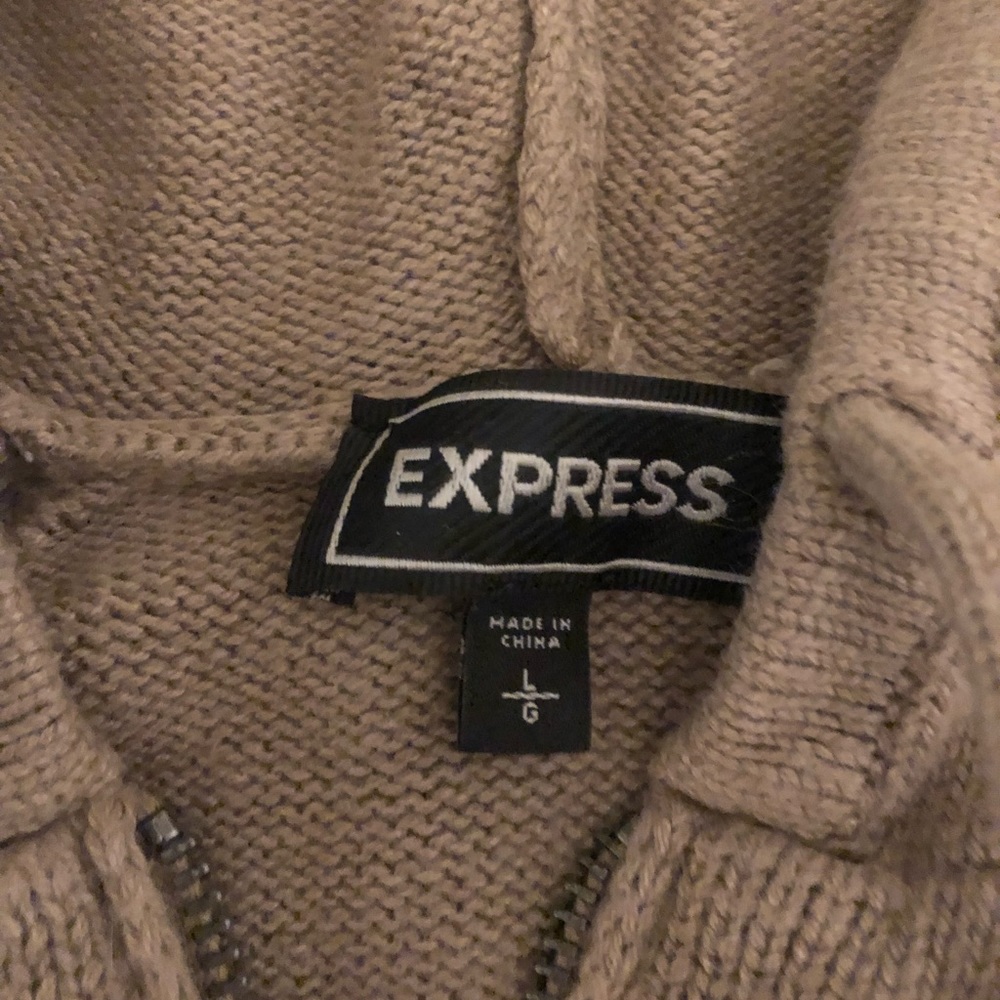 Men’s EXPRESS zip up sweater! Great shape!